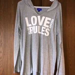 Thin hooded sweatshirt